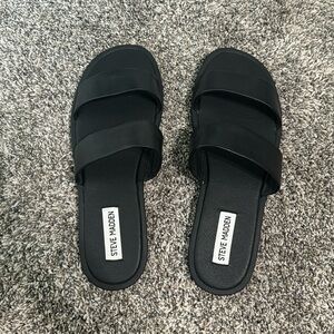 Steve Madden black slip on sandals